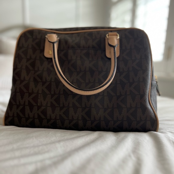 Michael Kors Purse - Picture 4 of 6